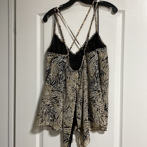 Guess spaghetti strap top - Picture 2 of 4